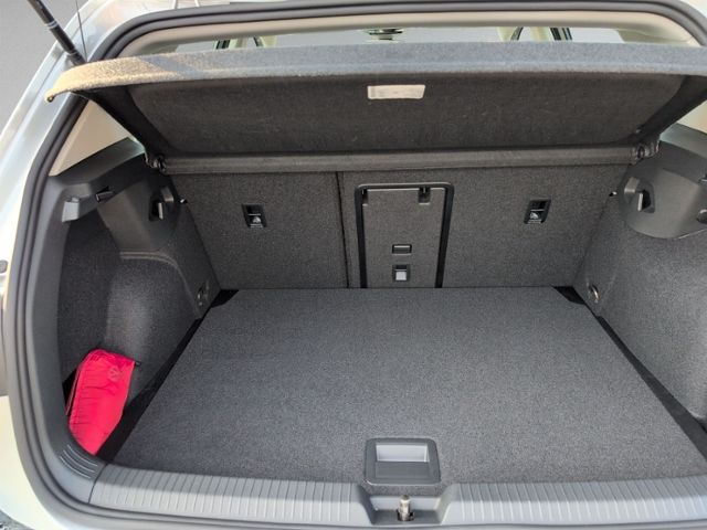 Golf VIII 2.0 TDI DSG Life LED+NAVI.+RFK+ACC+SHZ