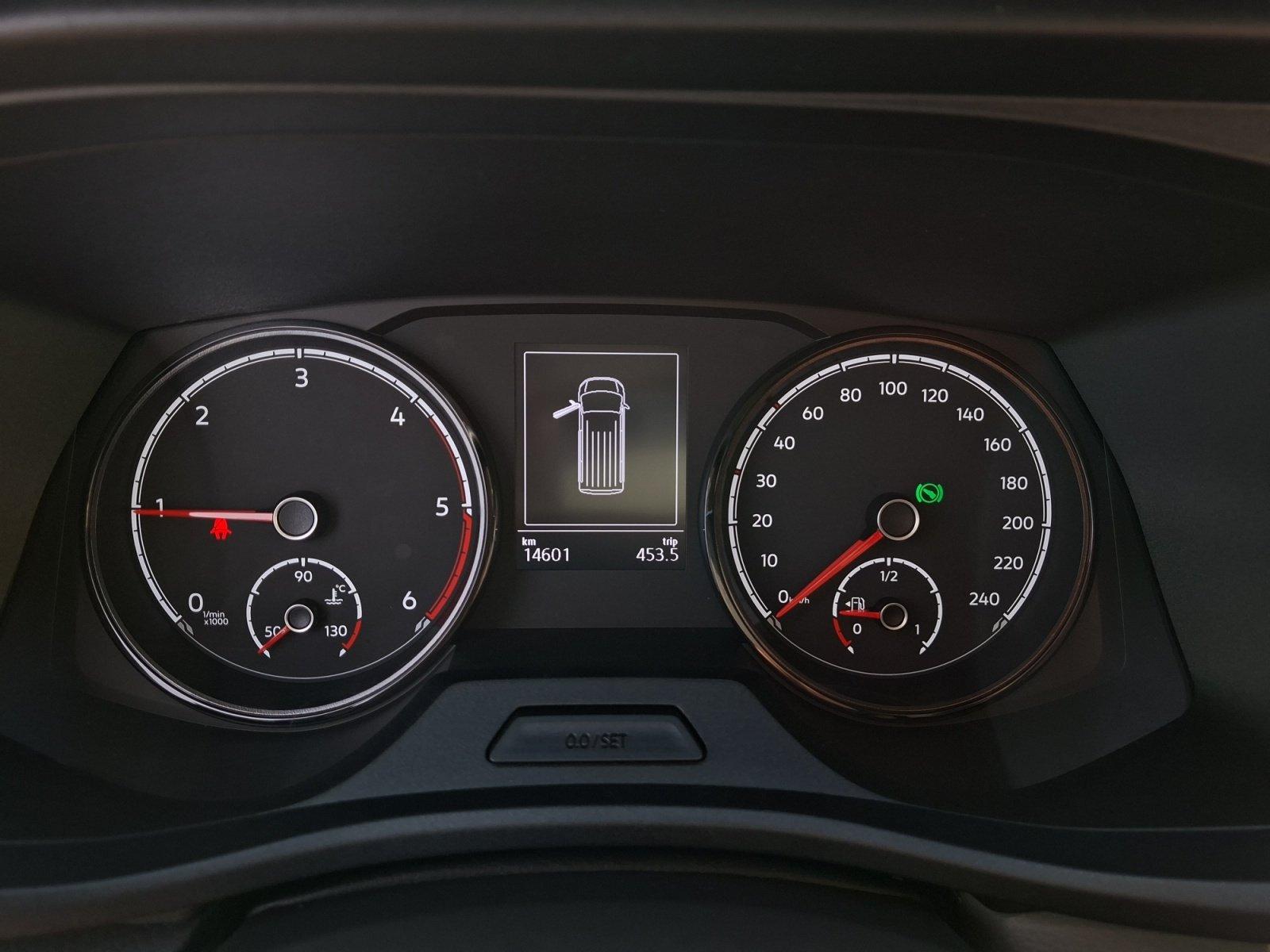 Volkswagen T6.1 Transporter Kombi 9 Sitzer RFK Clima ACC