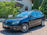 Volkswagen Golf VI Variant Highline/PANORAMA/ALCANTARA/TÜV - Volkswagen Golf aus 2010: Kombi