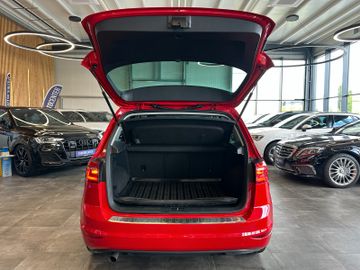 Volkswagen Golf  VII Allstar *LED*Navi*Kamera*AHK Schwenkb*