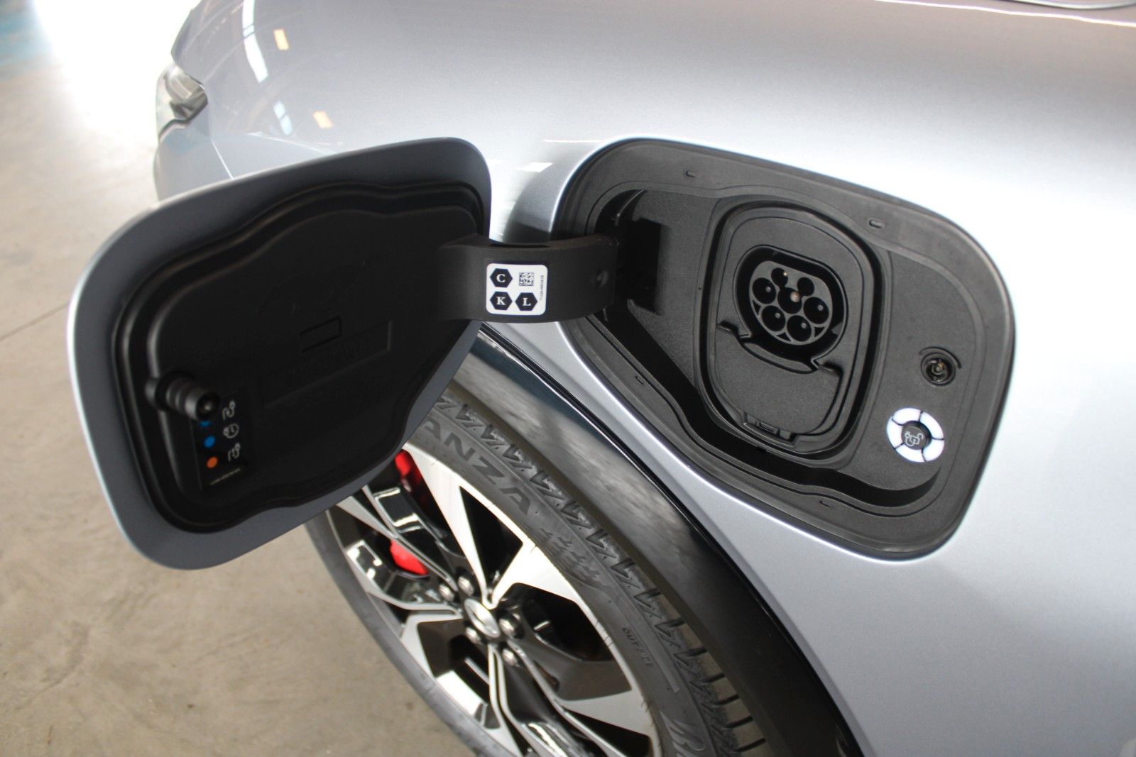 Fahrzeugabbildung Ford Mustang Mach-E AWD Matrix-LED ACC NAVI LEDER CAM