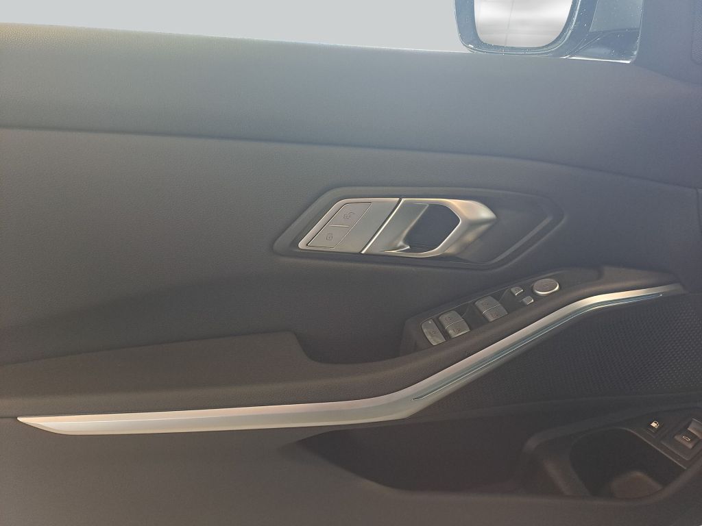 BMW 330 - Bild 21