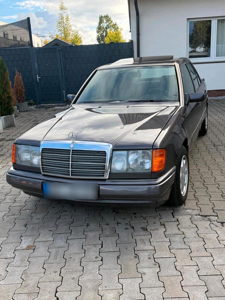 Mercedes-Benz 300