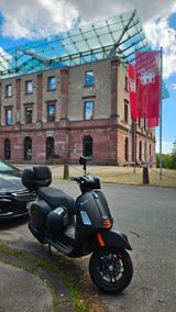 Vespa GTS 125 Super Sport schwarz 4 Jahre Garantie - Offers matching your search criteria