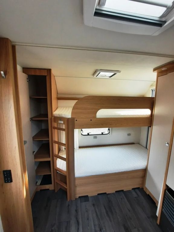 Fahrzeug Übersicht 13 Fahrzeugabbildung LMC Vivo 522 K Sparen Sie 4.650,- €