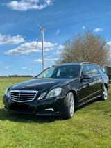 Mercedes-Benz Mercedes Benz E350 7 Sitzer - Mercedes-Benz E 350 mit Benzin-Antrieb: Kombi