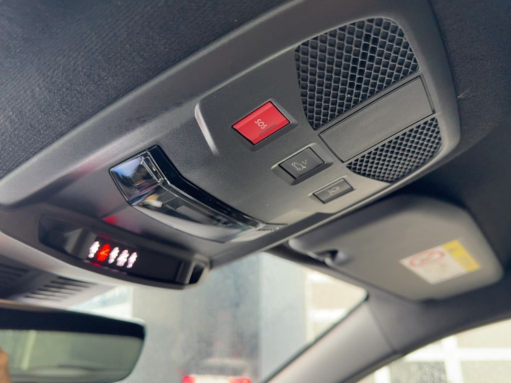 Fahrzeugabbildung Alfa Romeo Junior Sport Speciale Ibrida NAVI WINTER MATRIX