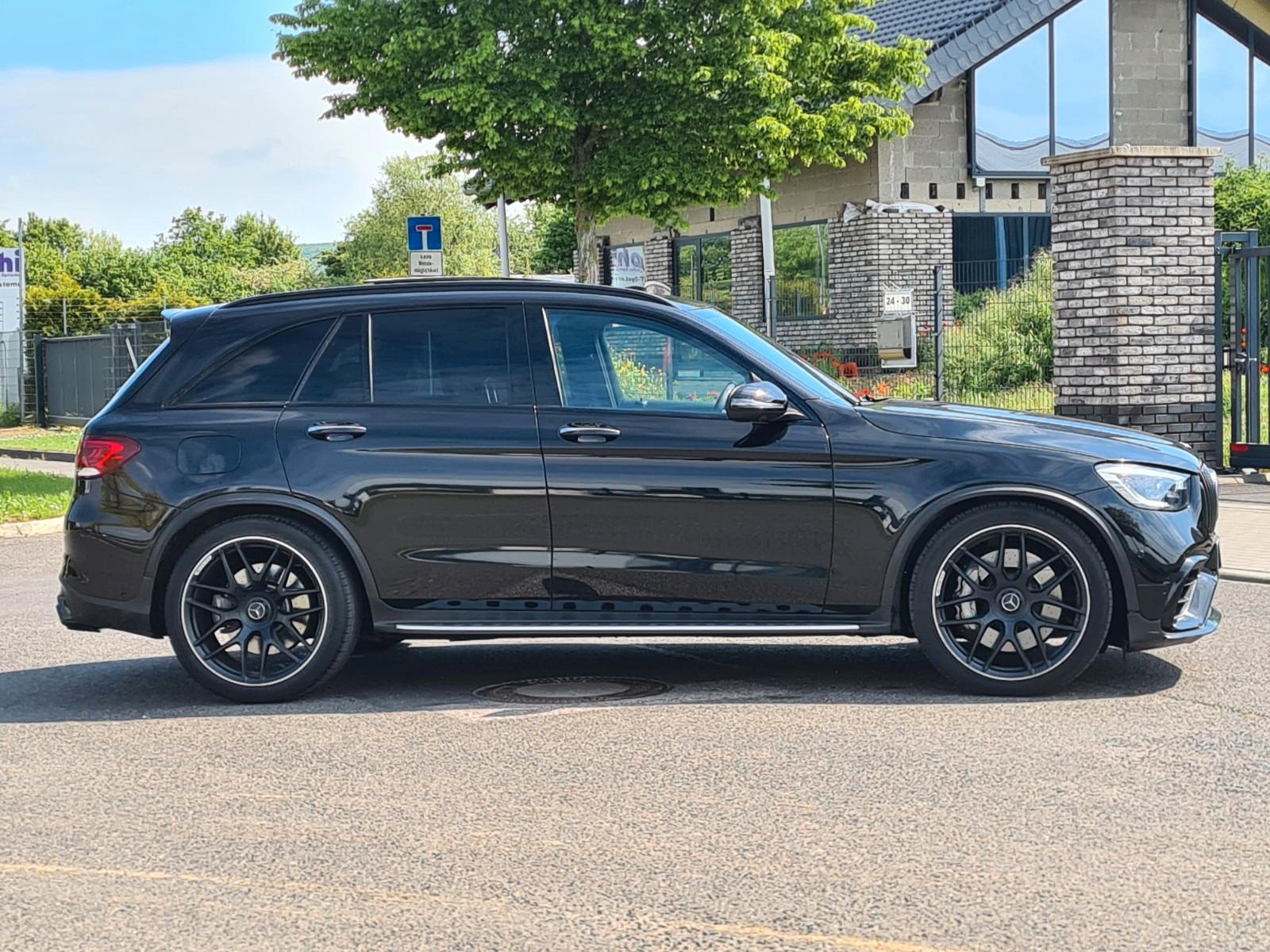 Mercedes-Benz GLC 63 AMG 4Matic*Autom.*Navi*Kamera*Panorama*