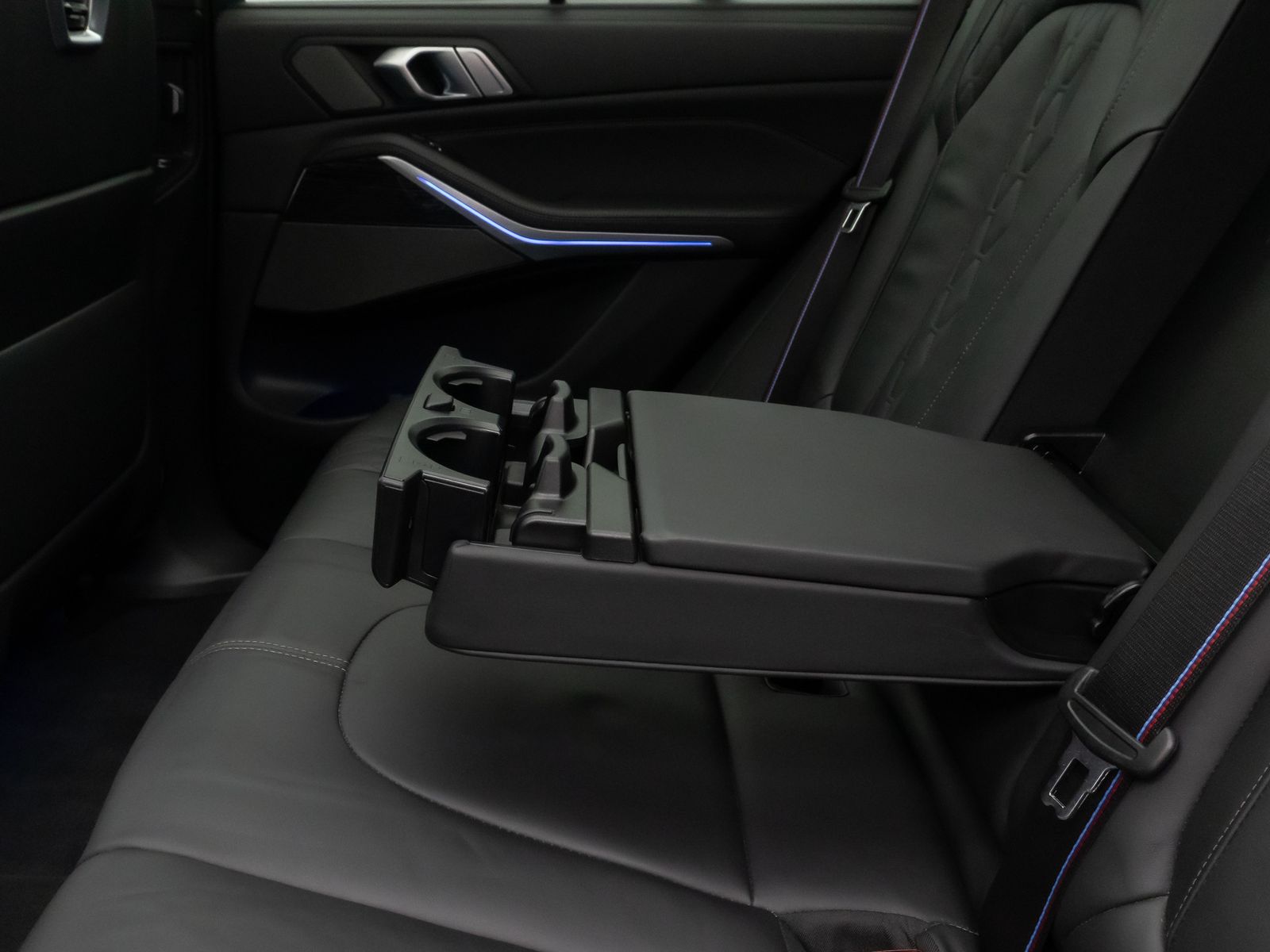 Fahrzeugabbildung BMW X5 xD30d M Sport Pro Panoram 360°HUD DAB H/K 22"