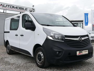 Opel Vivaro - 1