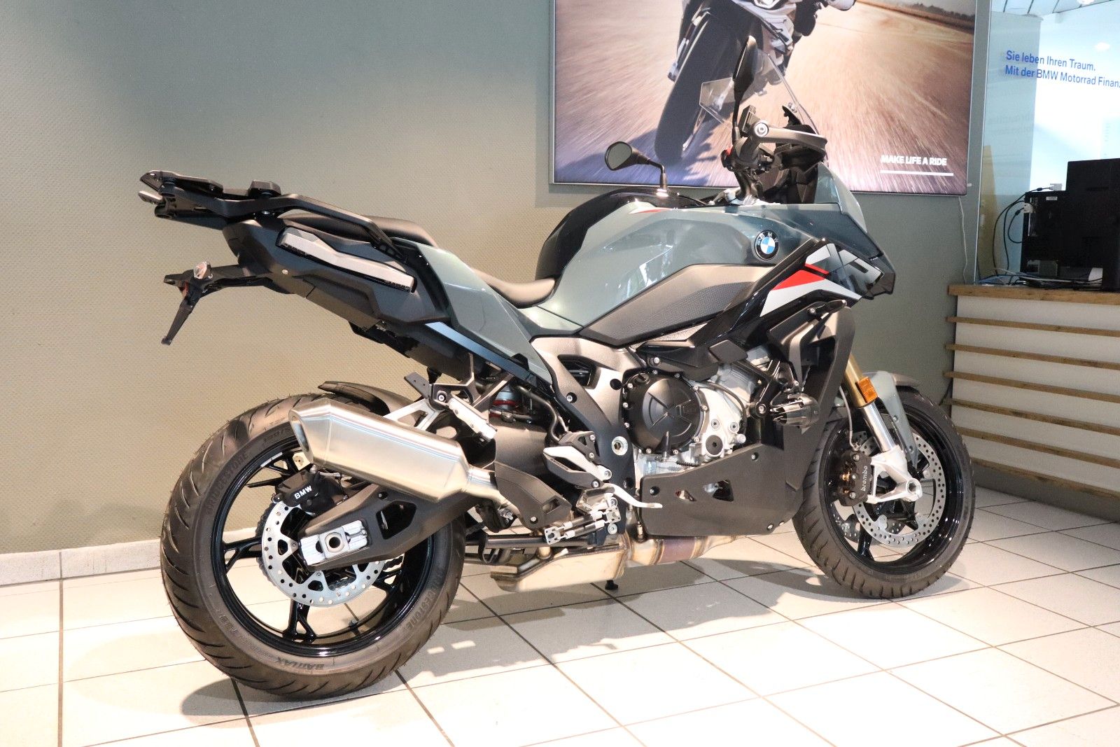 Fahrzeugabbildung BMW S 1000 XR