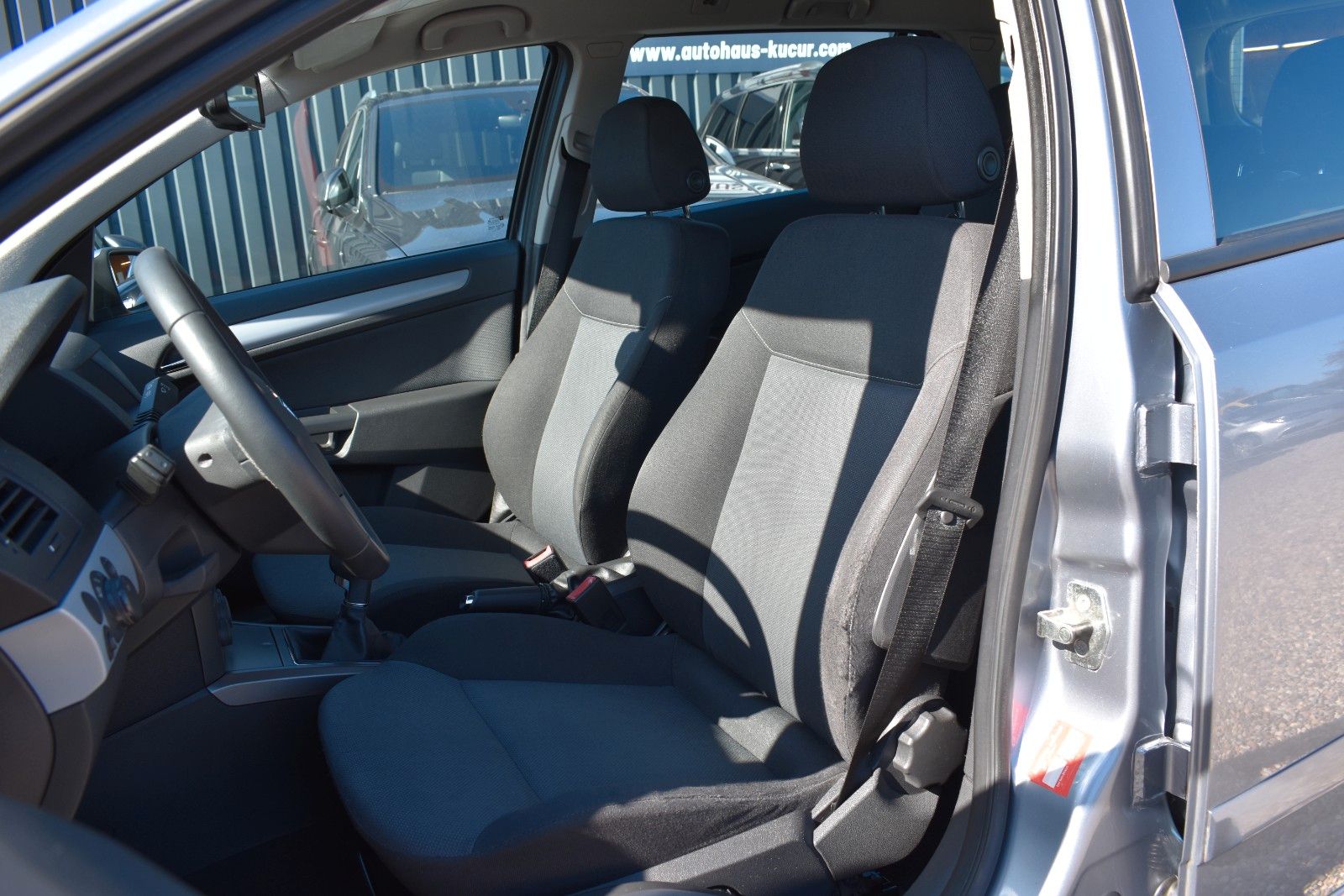 Fahrzeugabbildung Opel Astra H Caravan Edition TEMPOMAT/KLIMA/PDC