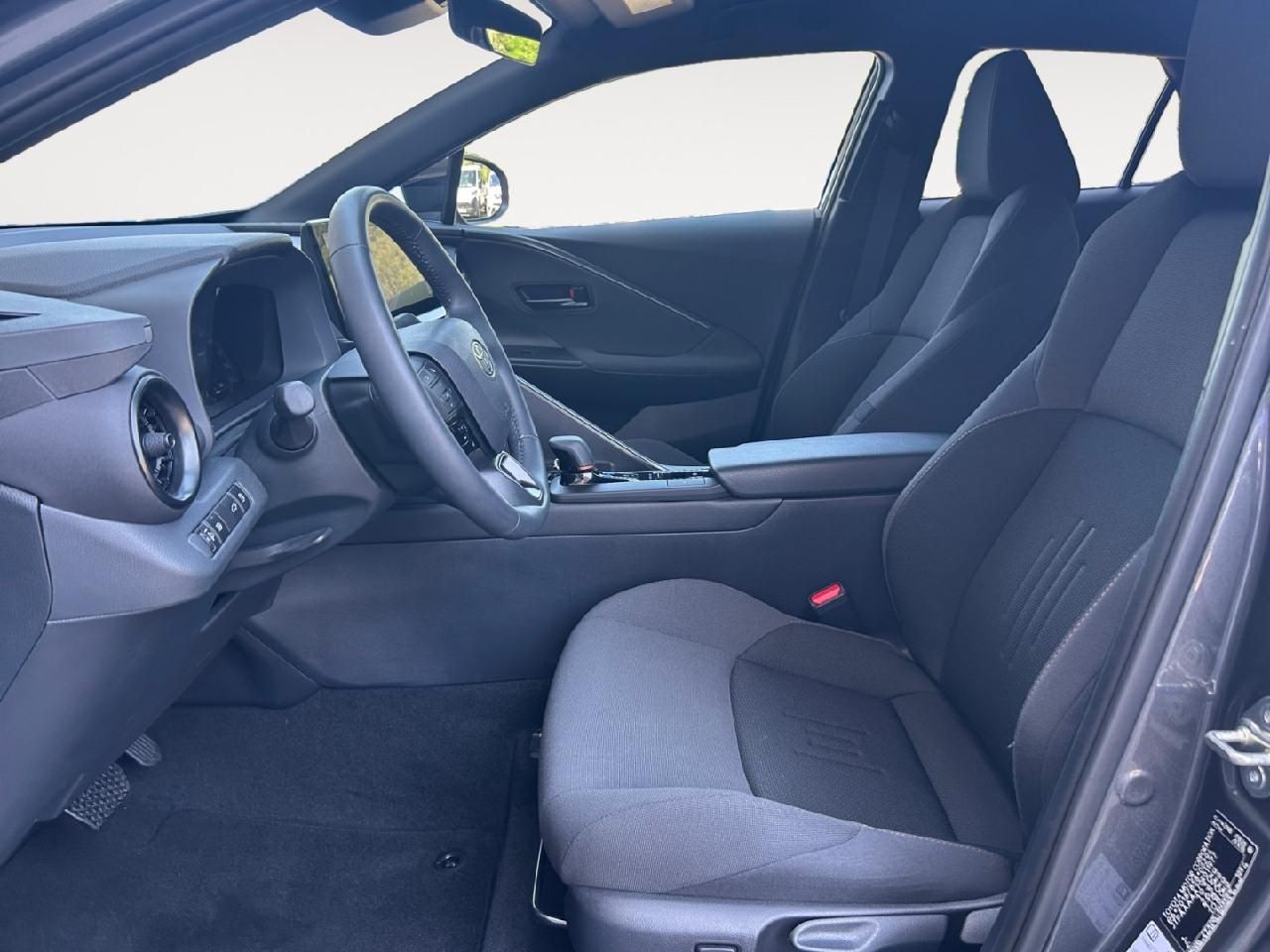 Fahrzeugabbildung Toyota C-HR Hybrid FWD Teamplayer
