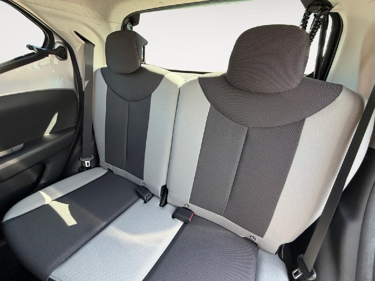 Fahrzeugabbildung Toyota AYGO x-play touch