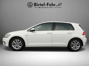 Volkswagen Golf VII Comfortline 1.5 TSI Navi LED ACC CarPla