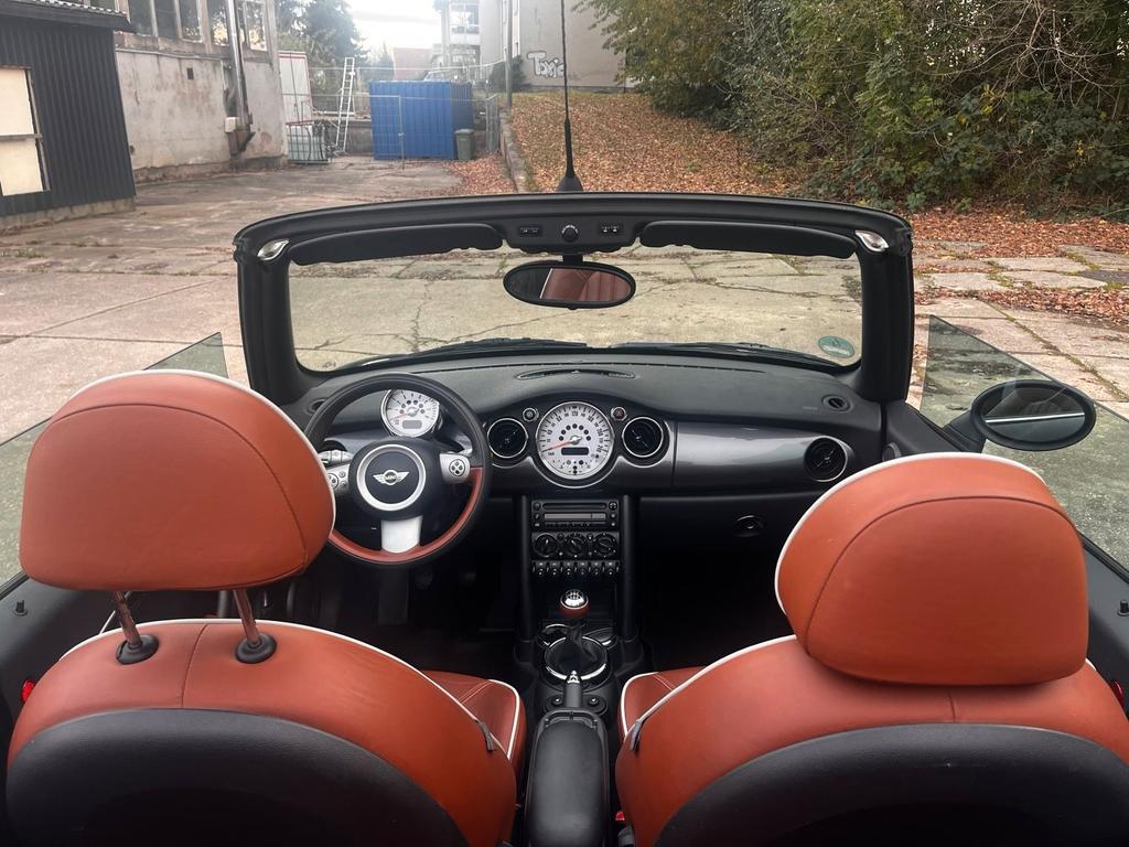 MINI Cooper Cabrio