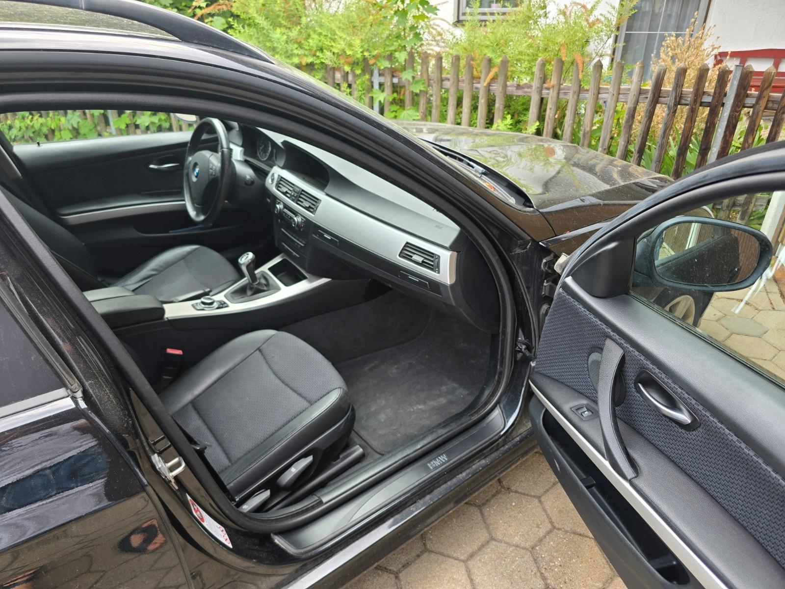 BMW 320 2009 — photo 10