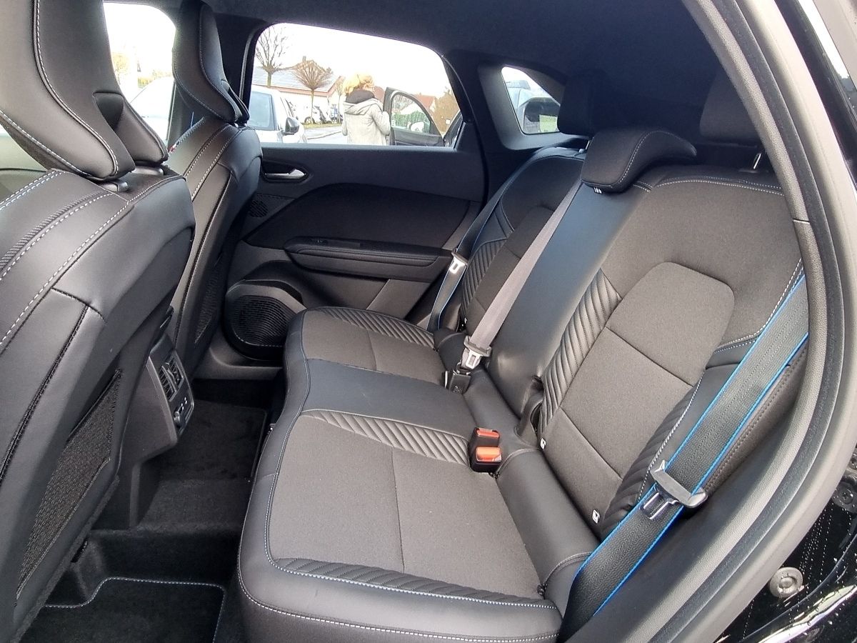 Fahrzeugabbildung Renault Symbioz Esprit Alpine E-Tech Full Hybrid 145