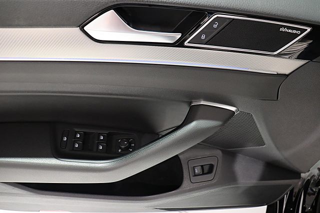 Arteon R-Line 2.0 TSI DSG R-Line ACC DCC AreaVie