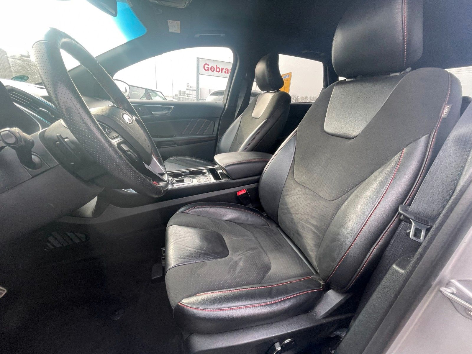 Fahrzeugabbildung Ford Edge ST-Line 4x4