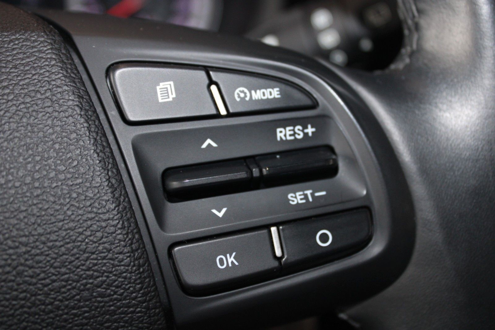 Fahrzeugabbildung Hyundai i10 1.0 Select 5-Türen KLIMA + Allwetterreifen