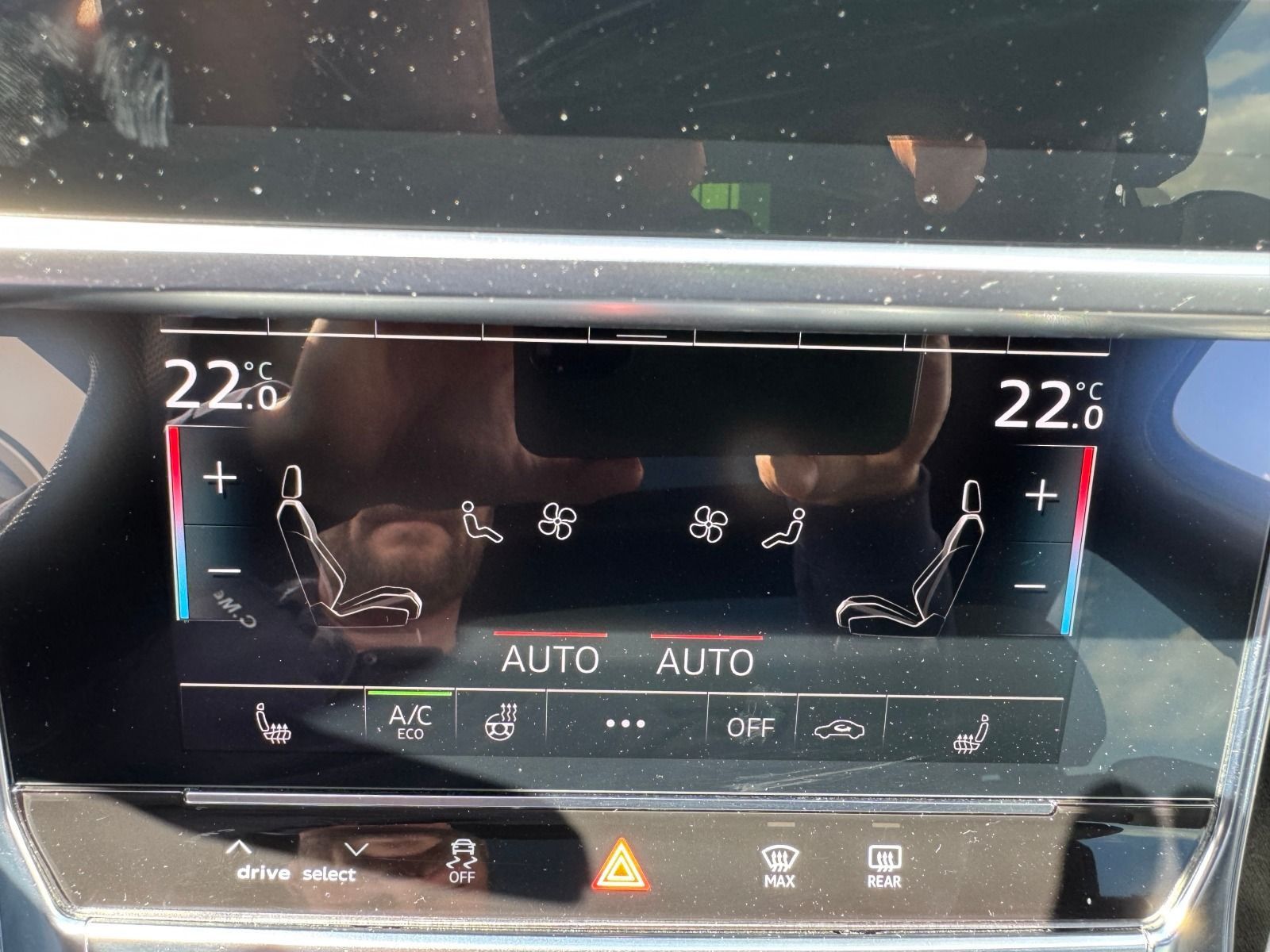 Fahrzeugabbildung Audi A6 55e qauttro S-Line*360°Cam*20Zoll*B&O*Pano*HD