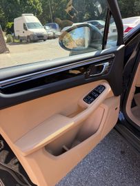 Porsche Macan - 9