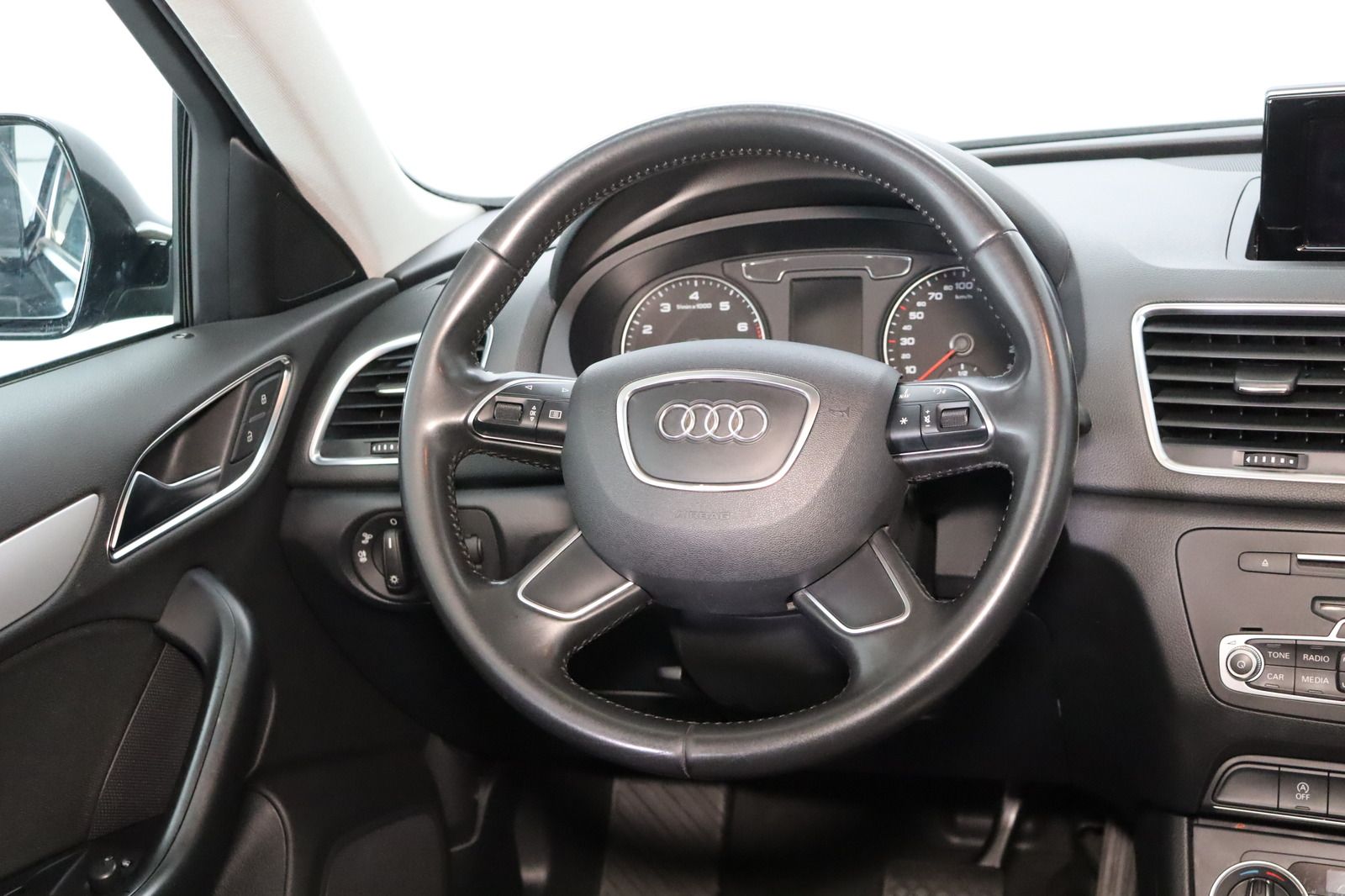 Fahrzeugabbildung Audi Q3 1.4TFSI * Sitzhzg. * PDC * Keyless