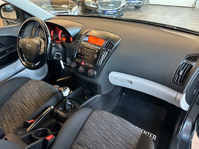 MYAUTOCENTER – Gebraucht- und Jahreswagen mit Werkstattservice in Pfaffenhofen Kia cee´d Sportswagon Vision*2. Hand*Klima*AHK*SHZ*