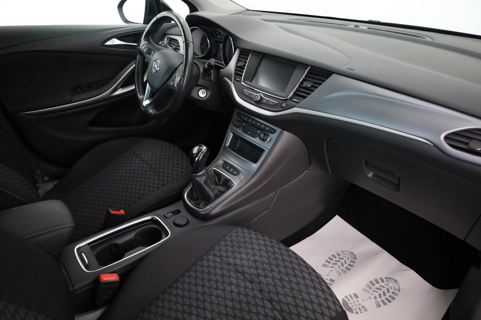 Fahrzeugabbildung Opel Astra K Lim. 5-trg. Edition Navi,LED,SH,PDC