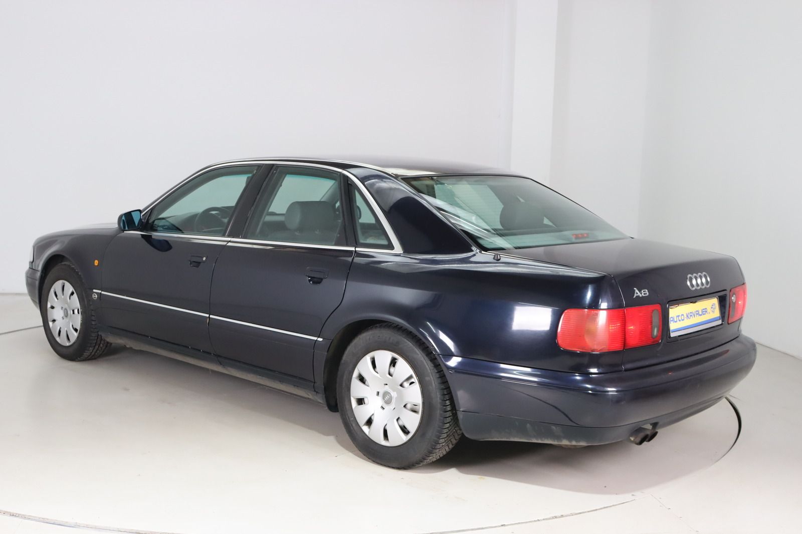 Fahrzeugabbildung Audi A8 2.8 *HU/AU 12.26 * Sizhzg. * Leder  * AHK