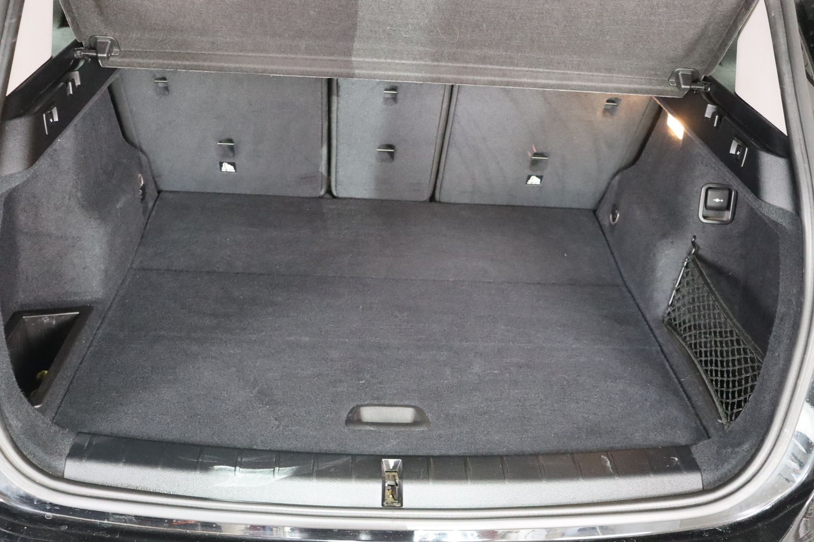 Fahrzeugabbildung BMW X1 xDrive18d * LED * Navi * RFK