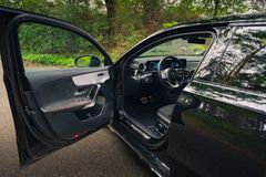 MERCEDES-BENZ A 250*AMG-LINE*360*ACC*NAVI*MULTIBEAM*