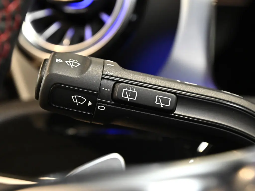 Mercedes-Benz CLA 35 AMG SB 4M NIGHT PANO MULTIB. LED NAVI SHZ