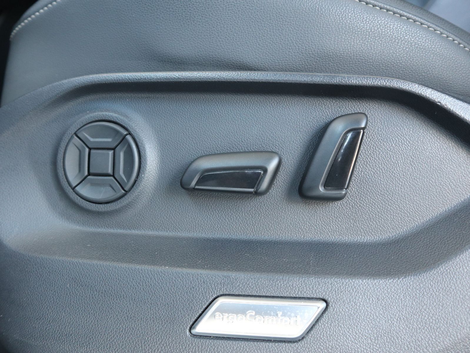 Volkswagen Touareg - Bild 13