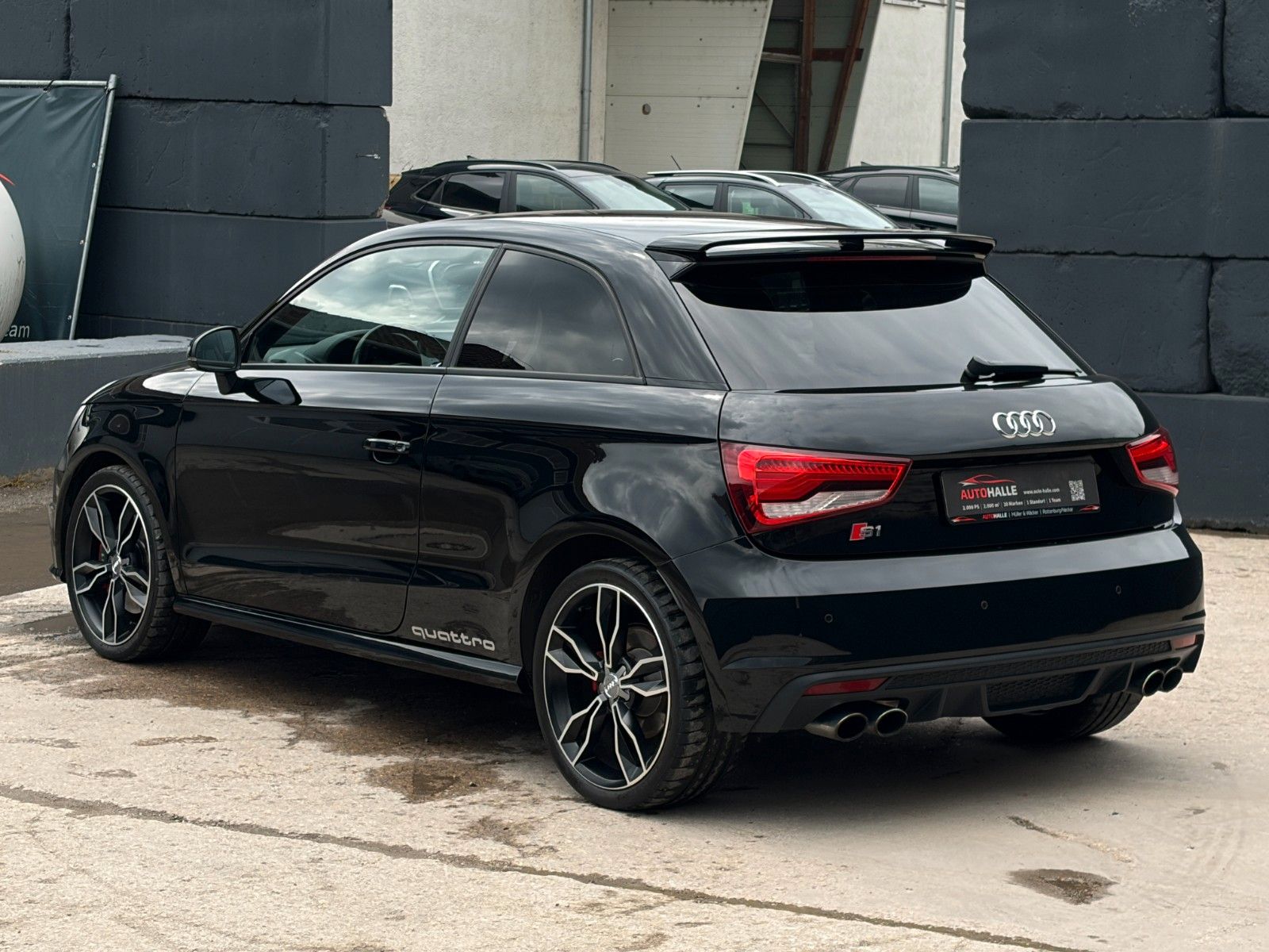 Fahrzeugabbildung Audi S1 2.0 TFSI quattro SHZ PDC Navi Leder Ambiente