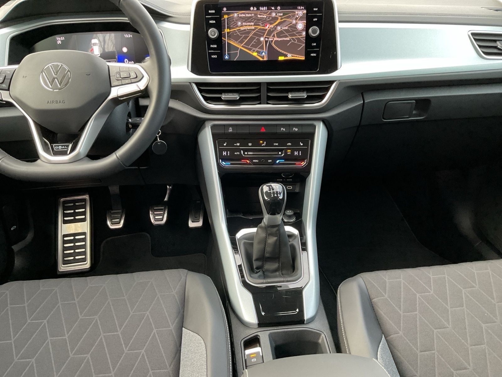 Volkswagen T-Roc - Bild 11