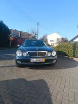 Mercedes-Benz 220 - Mercedes-Benz 220 mit Diesel-Antrieb: Limousine, Schaltgetriebe