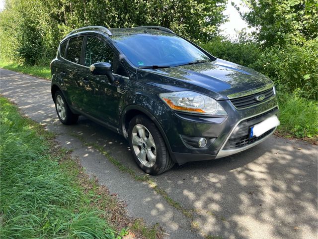 Ford Kuga 2,0 TDCi 2x4 Titanium TÜV NEU