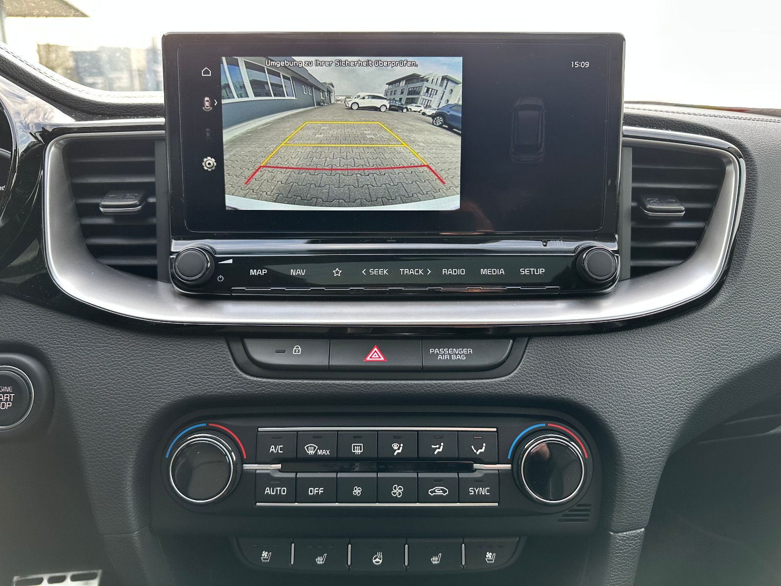 Fahrzeugabbildung Kia cee'd Sportswagon 140PS DCT7 Platinum Glasdach
