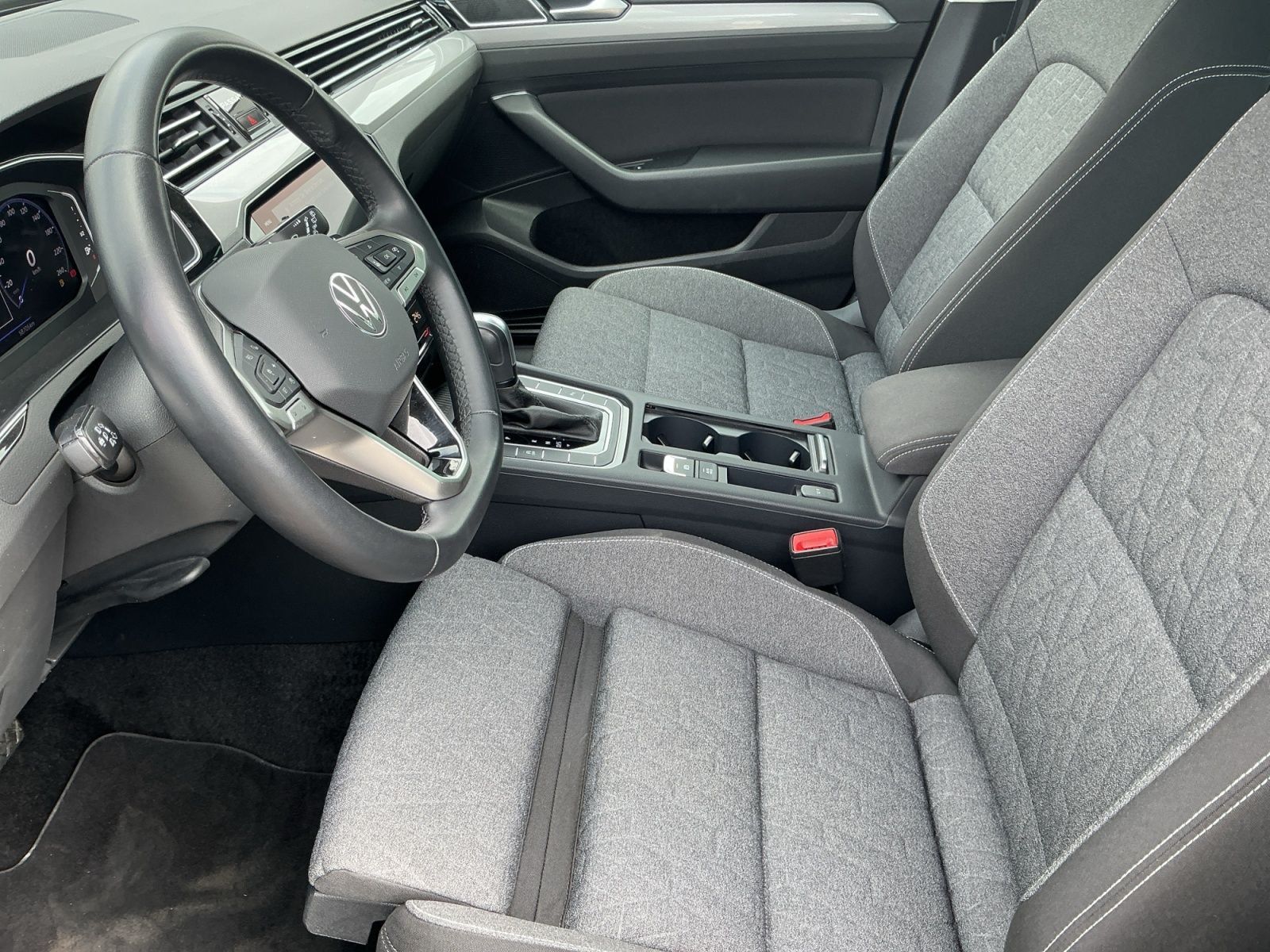 Volkswagen Passat Variant - Bild 12
