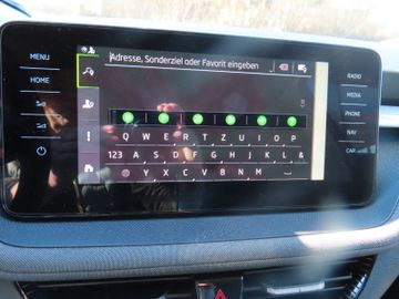 Fotografie 18 des Skoda Fabia Tour 1.0 DSG Navi LED ALU AHK