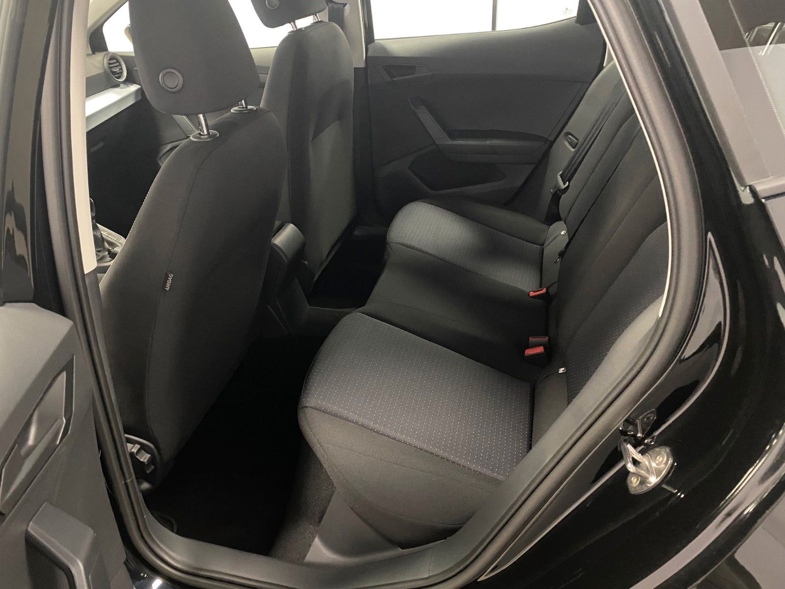 Fahrzeugabbildung SEAT Ibiza 1.0 TSI Style+5 Jah GARANTIE+KAMERA+PDC+BC