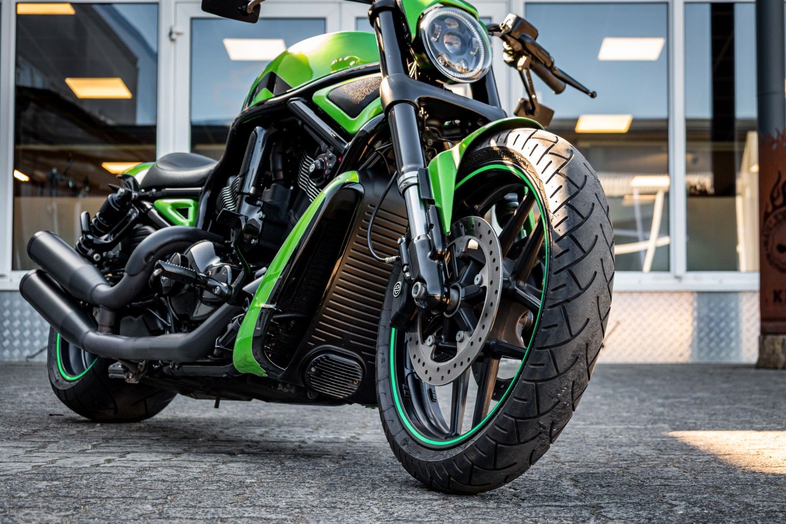 Fahrzeugabbildung Harley-Davidson NIGHT ROD SPECIAL VRSCDX - 69-CUSTOMS