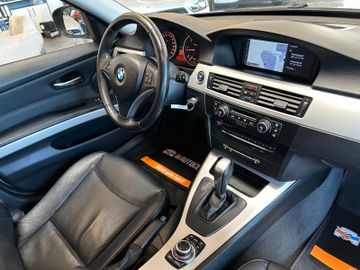 MYAUTOCENTER – Gebraucht- und Jahreswagen mit Werkstattservice in Pfaffenhofen BMW 320d Touring *Xenon*Leder*Automatik*AHK*