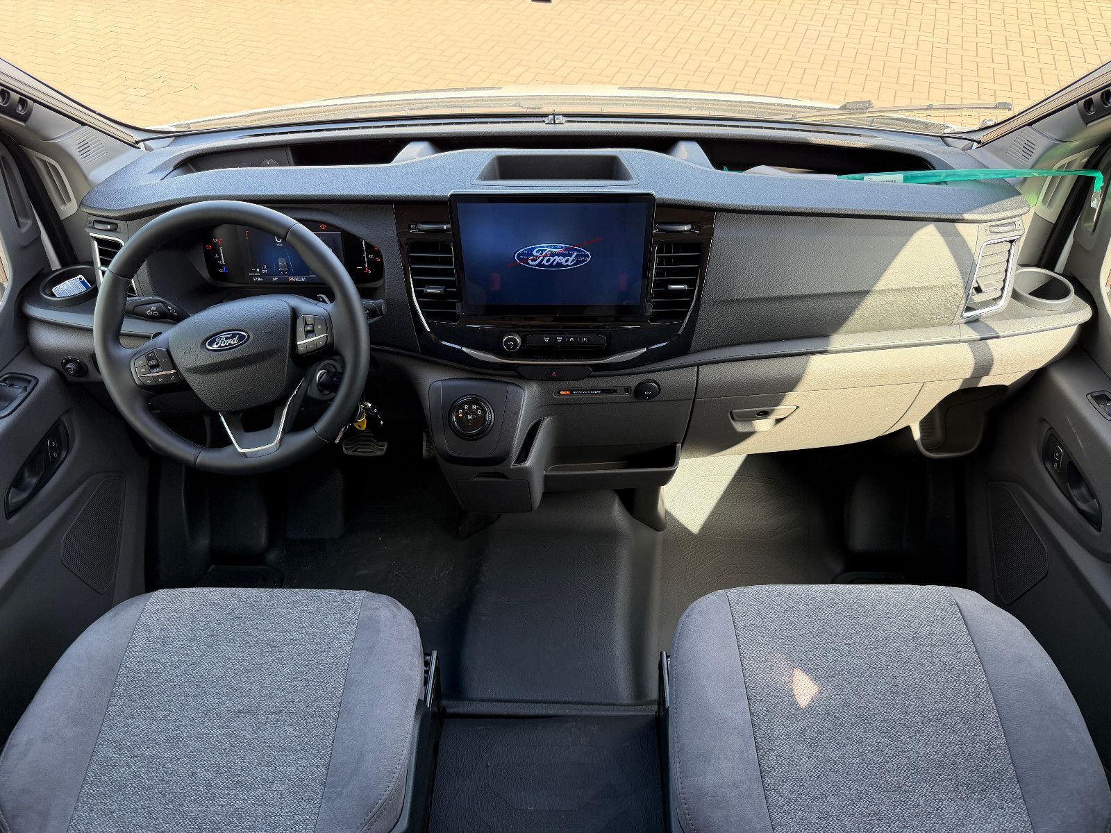 Fahrzeugabbildung Carado T338 Edition 26  - Sie paren über 12.000€