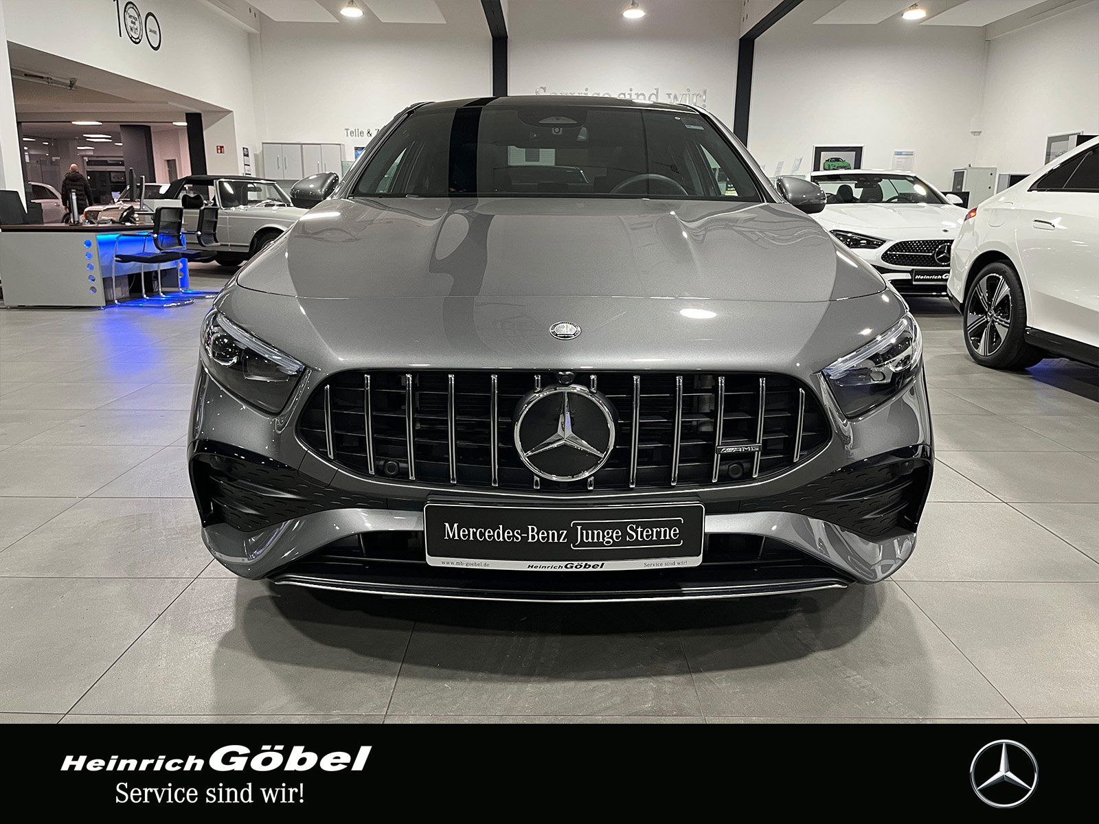 Fahrzeugabbildung Mercedes-Benz A 35 4M Lim. PANO+MULTIBEAM+KAMERA+AMBIENTE+NAVI