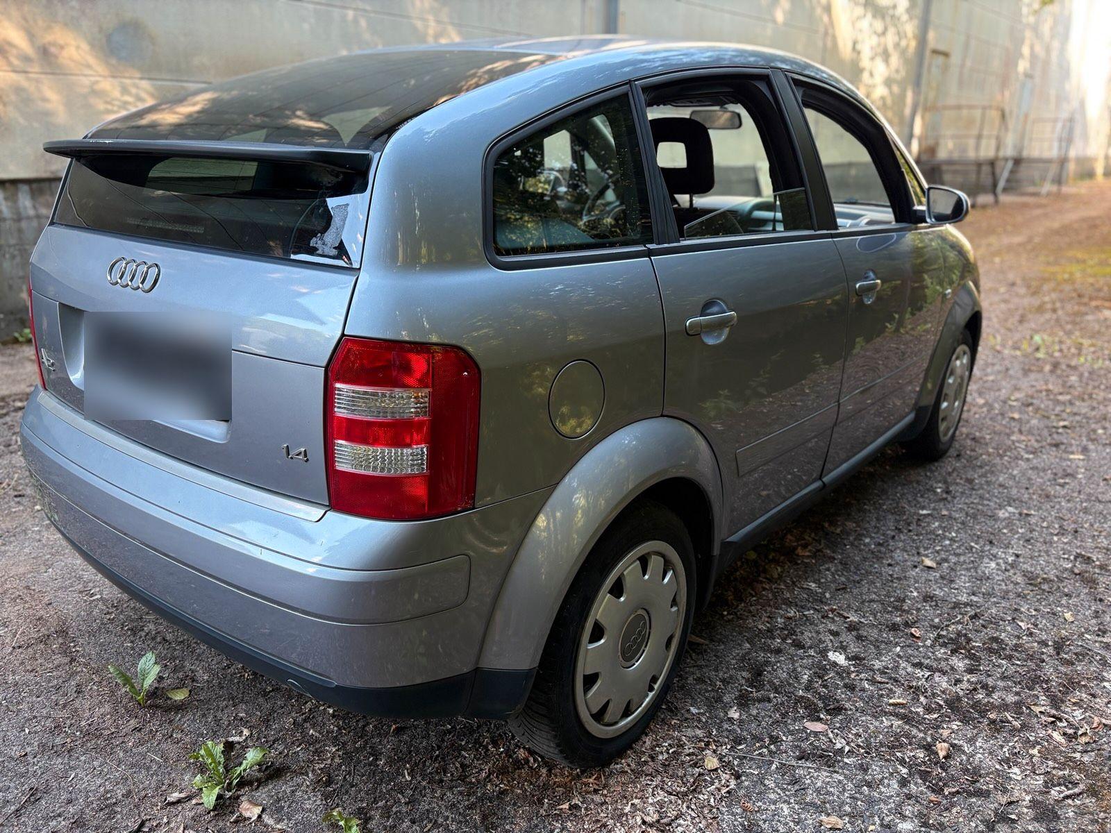 Audi A2