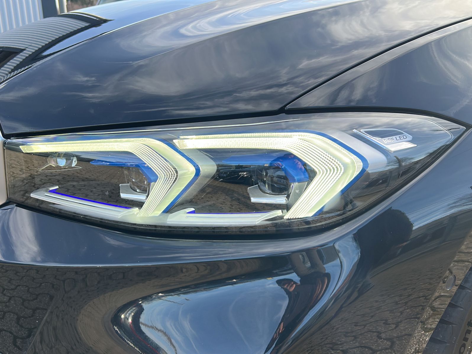 Fahrzeugabbildung BMW 318 d Touring Automatik