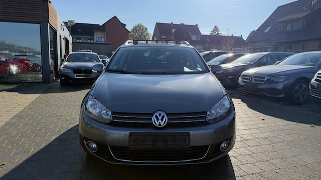 Volkswagen Golf 2010 — rear view